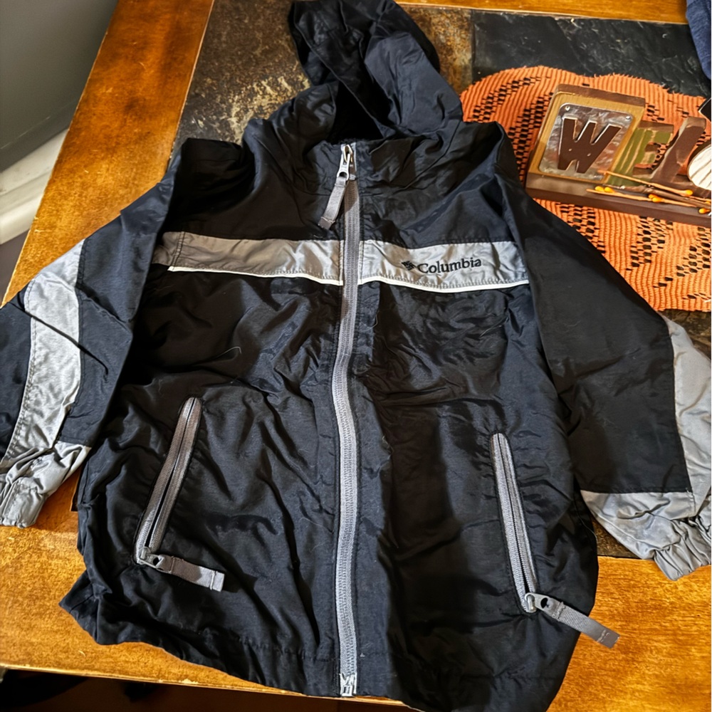 Boys Columbia windbreaker/ rain coat